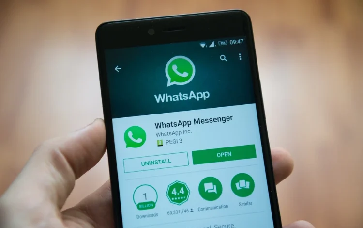 Iran Lifts Ban on WhatsApp and Google Play